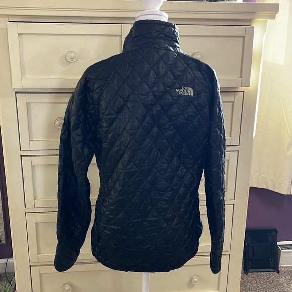 Northface Thermoball Jacket - Picture 3 of 4